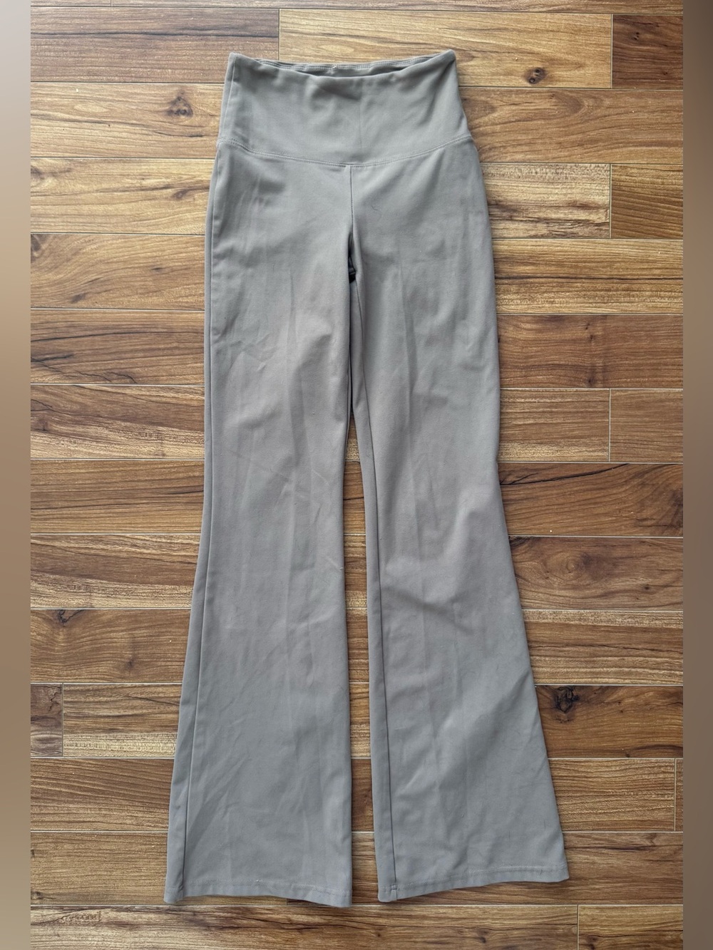 Garage Taupe High-Waist Flare Leg Yoga Pants — Size XXS